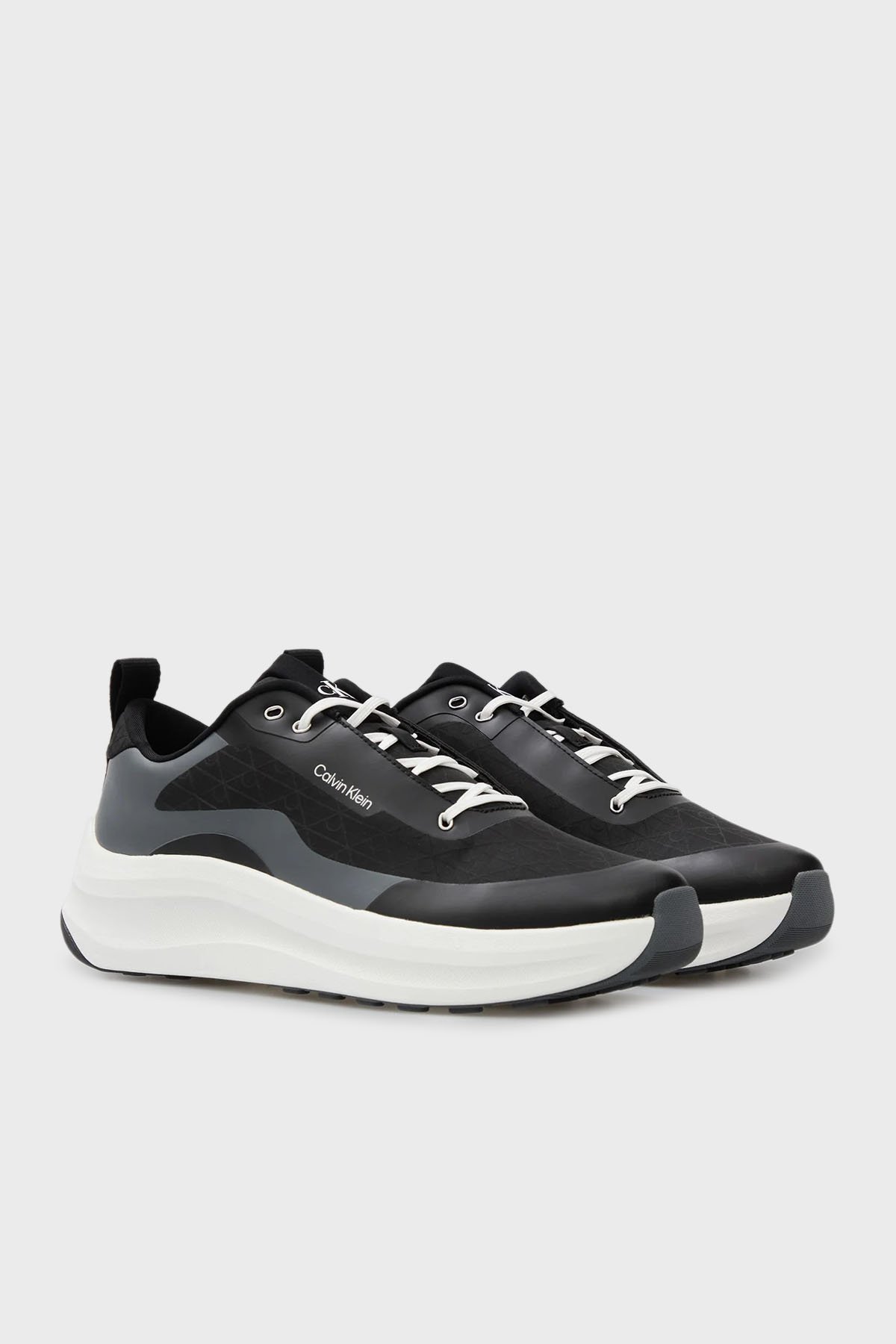 MEN'S CHUNKY RUNNER LACE UP