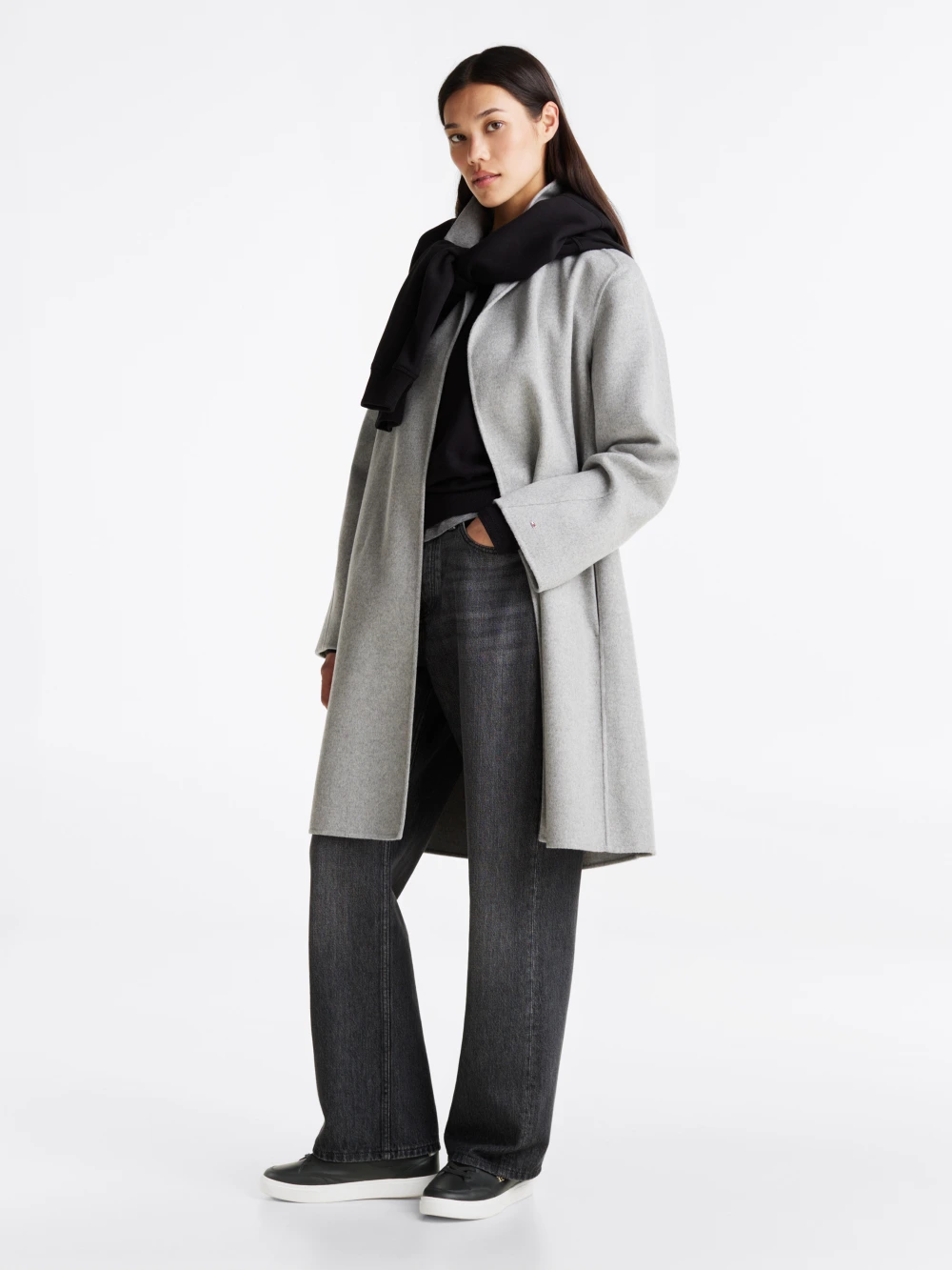 ESSENTIAL CHIC COURT SNEAKER