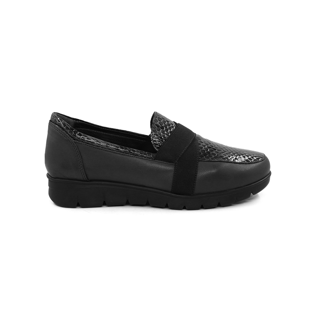 CEDRO-Women’s Black loafer with cross strap
