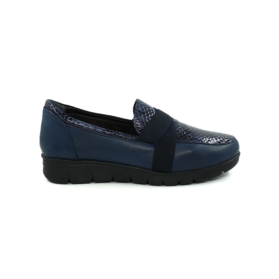 CEDRO-Women’s Black loafer with cross strap