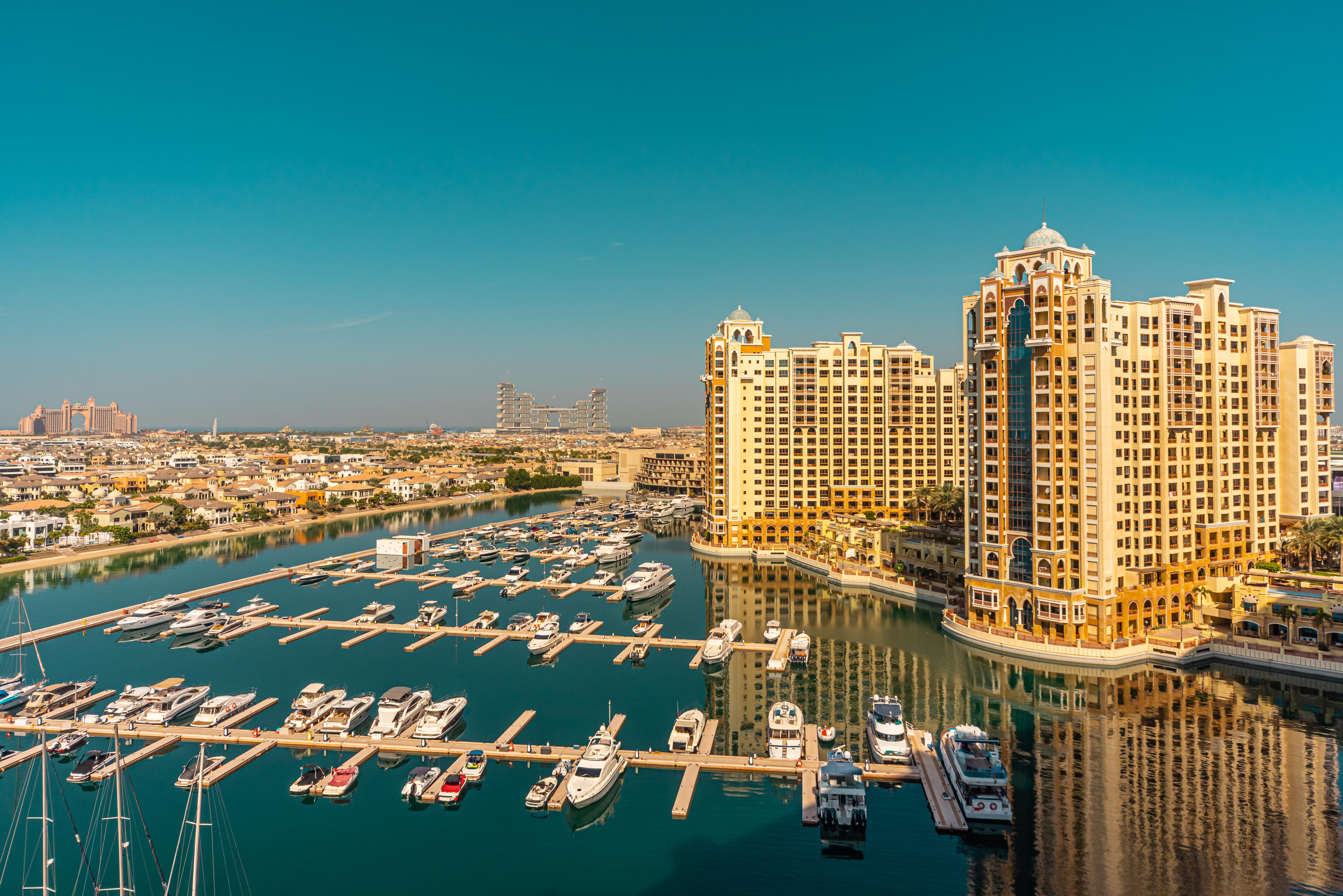 Advantages and Disadvantages of Investing in Luxurious Real Estate